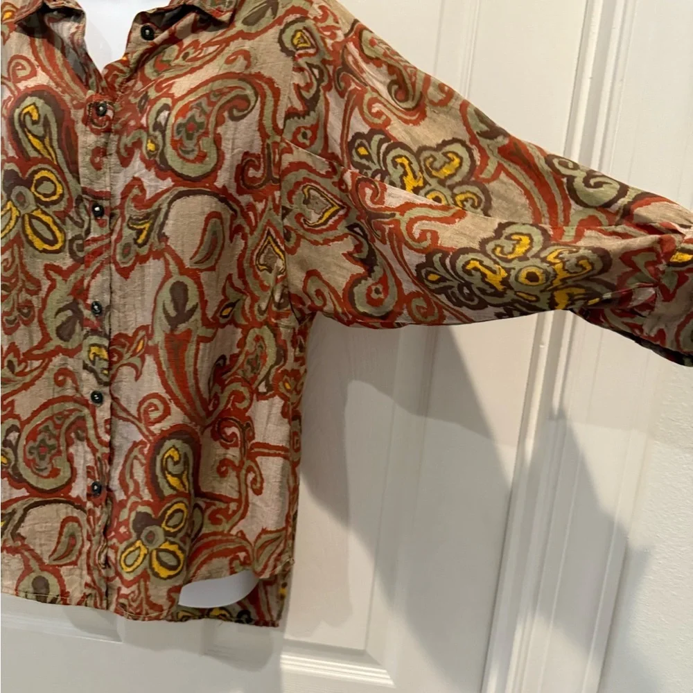 Art and Soul Boho Button-Up Blouse. Medium - Picture 3 of 7
